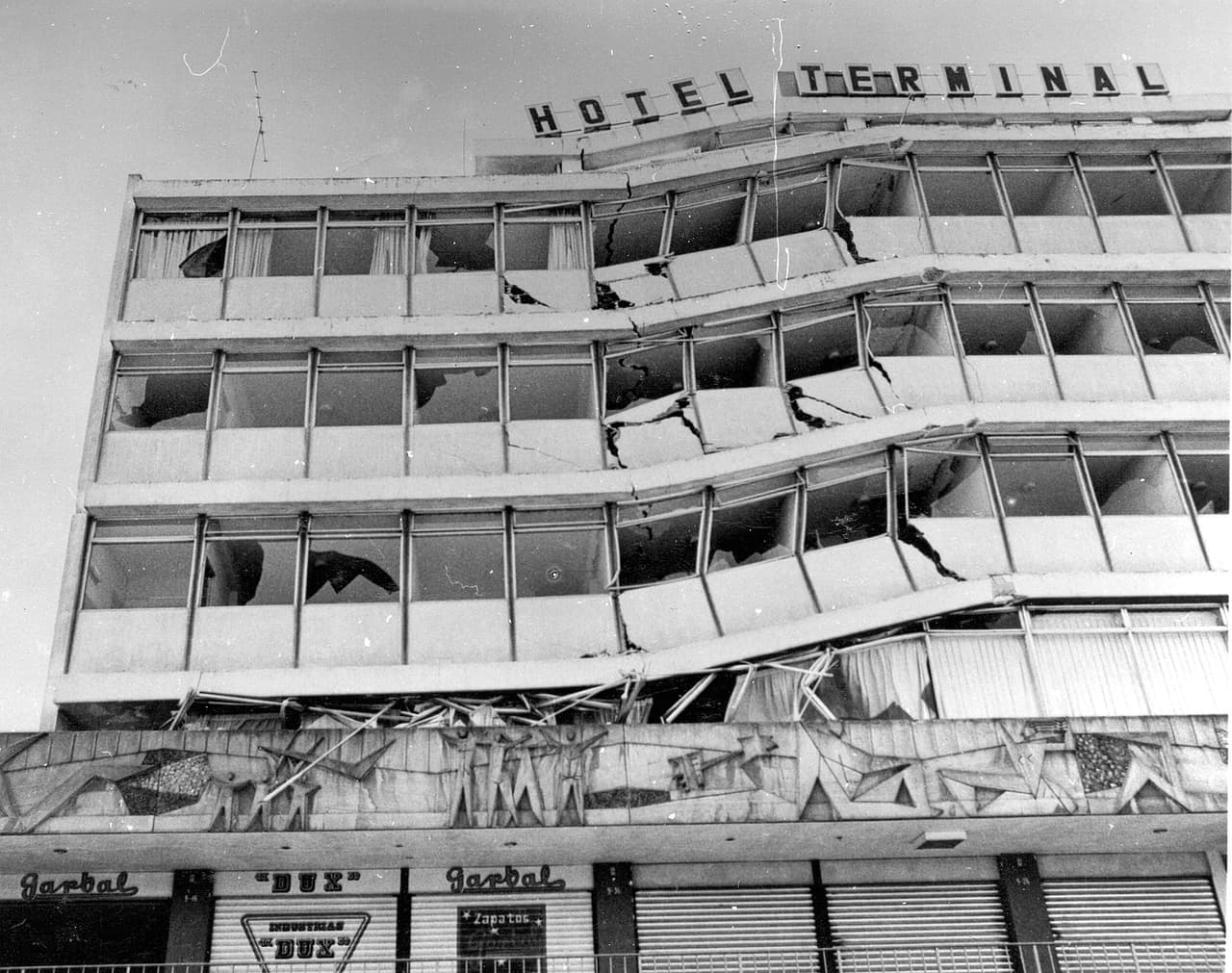 <h2 class="cms-H2-H2">10. Los Amates, Guatemala, 4 de febrero de 1976</h2>
<br>
<br>➡️ 
<b>Epicentro: </b>Los Amates, Guatemala. 
<br>
<br>➡️ 
<b>Cifra de fallecidos:</b> Alrededor de 23,000 personas. 
<br>
<br>➡️ 
<b>Magnitud:</b> 7.5
<br>