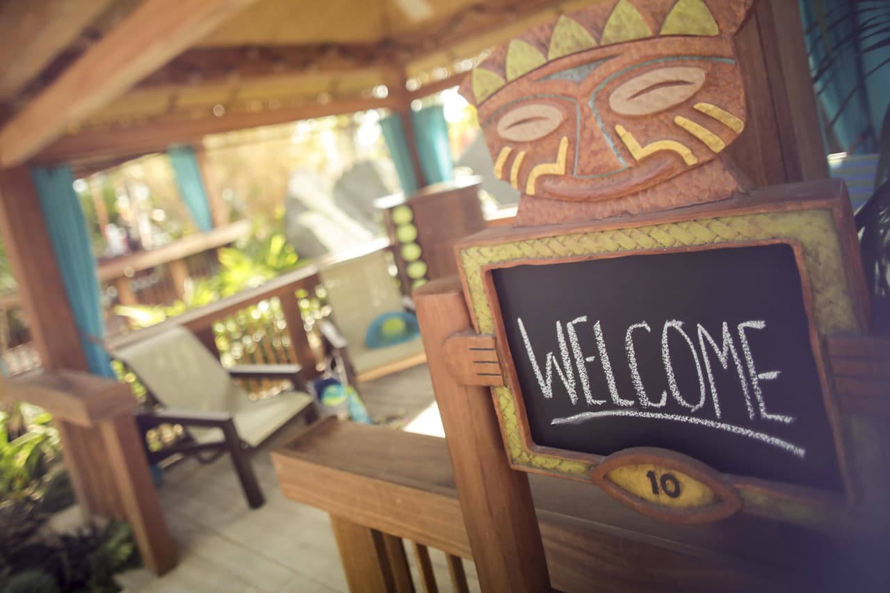 Para aquellos que busquen una experiencia aún más exclusiva, se podrán reservar 
<b>cabañas privadas </b>dentro del parque, con un servicio personalizado para disfrutar del evento en total comodidad.