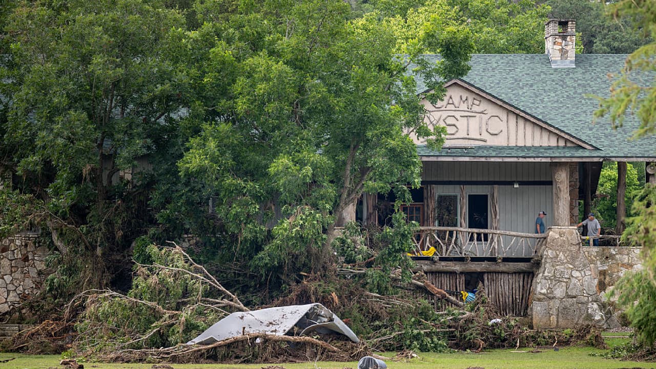 "Fue horrible": sobreviviente a la inundación en el campamento de niñas en Texas cuenta lo sucedido
