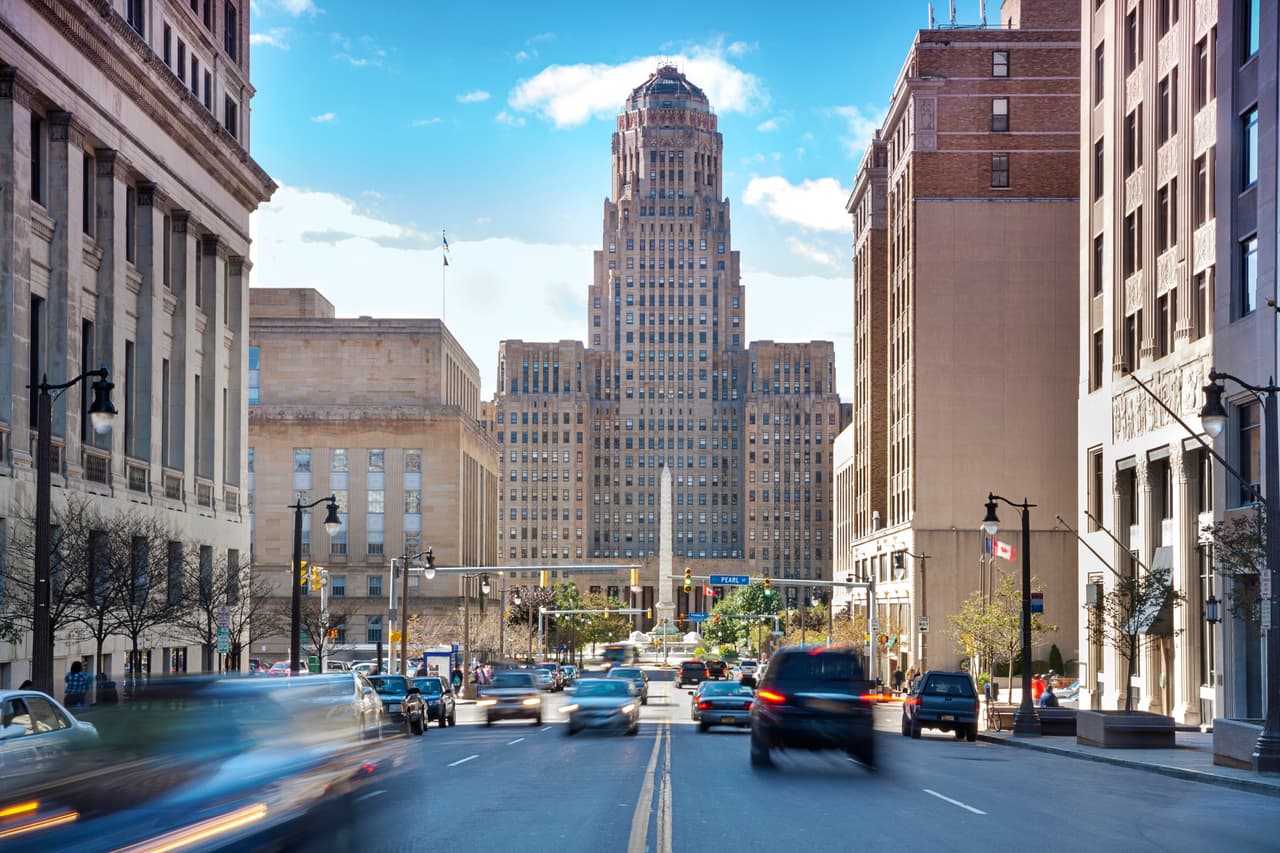 <h3 class="cms-H3-H3">14. Buffalo, Nueva York </h3>
<br>
<br>Si bien el estudio determinó que las mujeres tienen más relaciones sexuales fuera de su 
<a href="https://www.univision.com/temas/matrimonio">matrimonio</a>, 
<b>no lo hacen con demasiadas parejas, en comparación con otros países.</b>
<br>
<br>