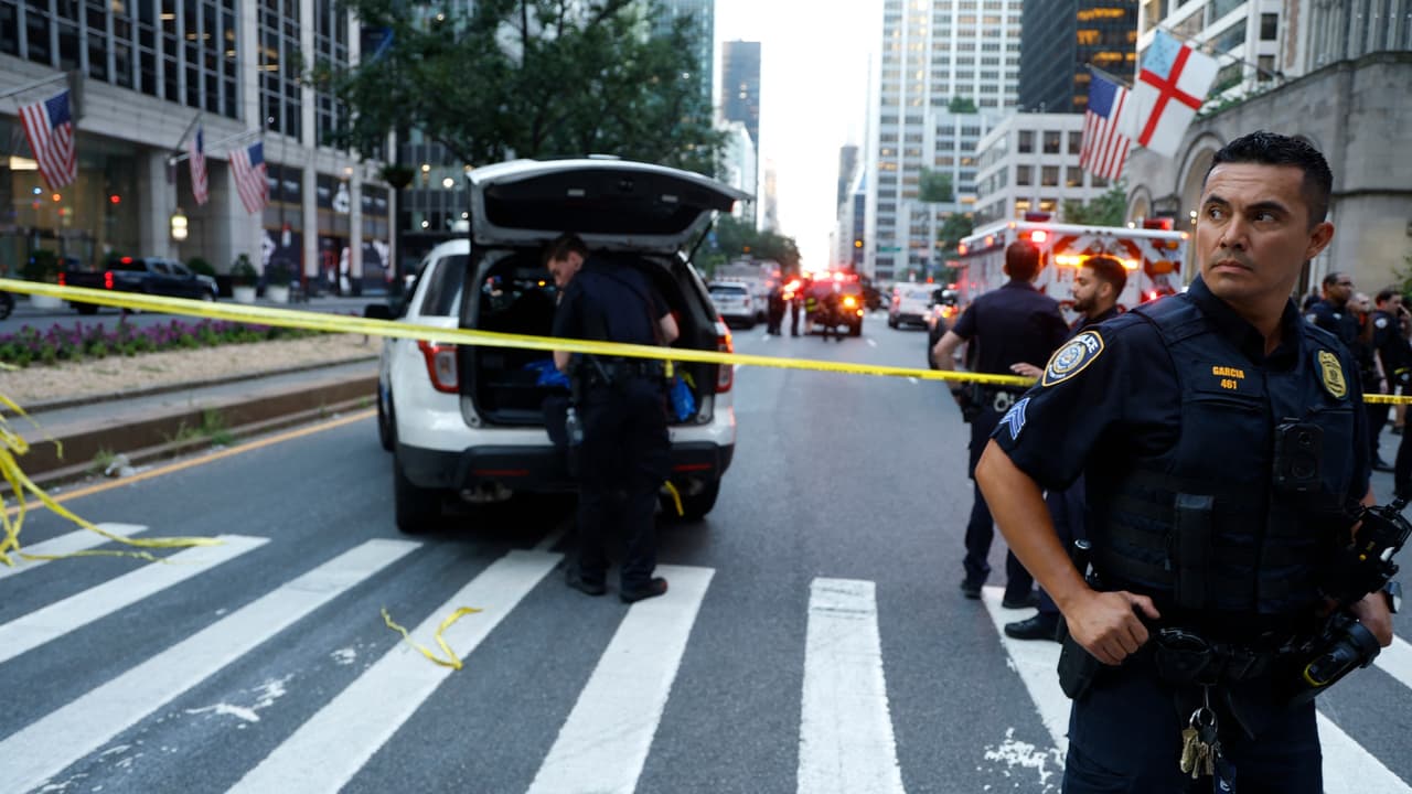 Una segunda nota y rifle comprado en Las Vegas: nuevos detalles sobre el autor del tiroteo en Manhattan