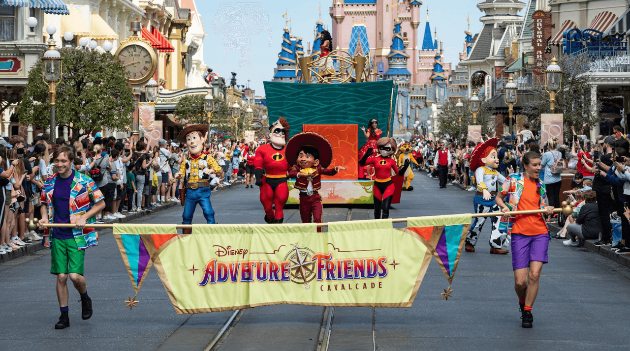 <h3 class="cms-H3-H3"><b>Canta y Baila con tus Amigos:</b> </h3>
<br>
<br>Mira a Bruno de Encanto en este animado desfile en Magic Kingdom Park. Además, saluda a otros queridos personajes mientras viajan a lo largo de la ruta del desfile, incluyendo a Miguel de Coco, José Carioca y Panchito de Los Tres Caballeros.