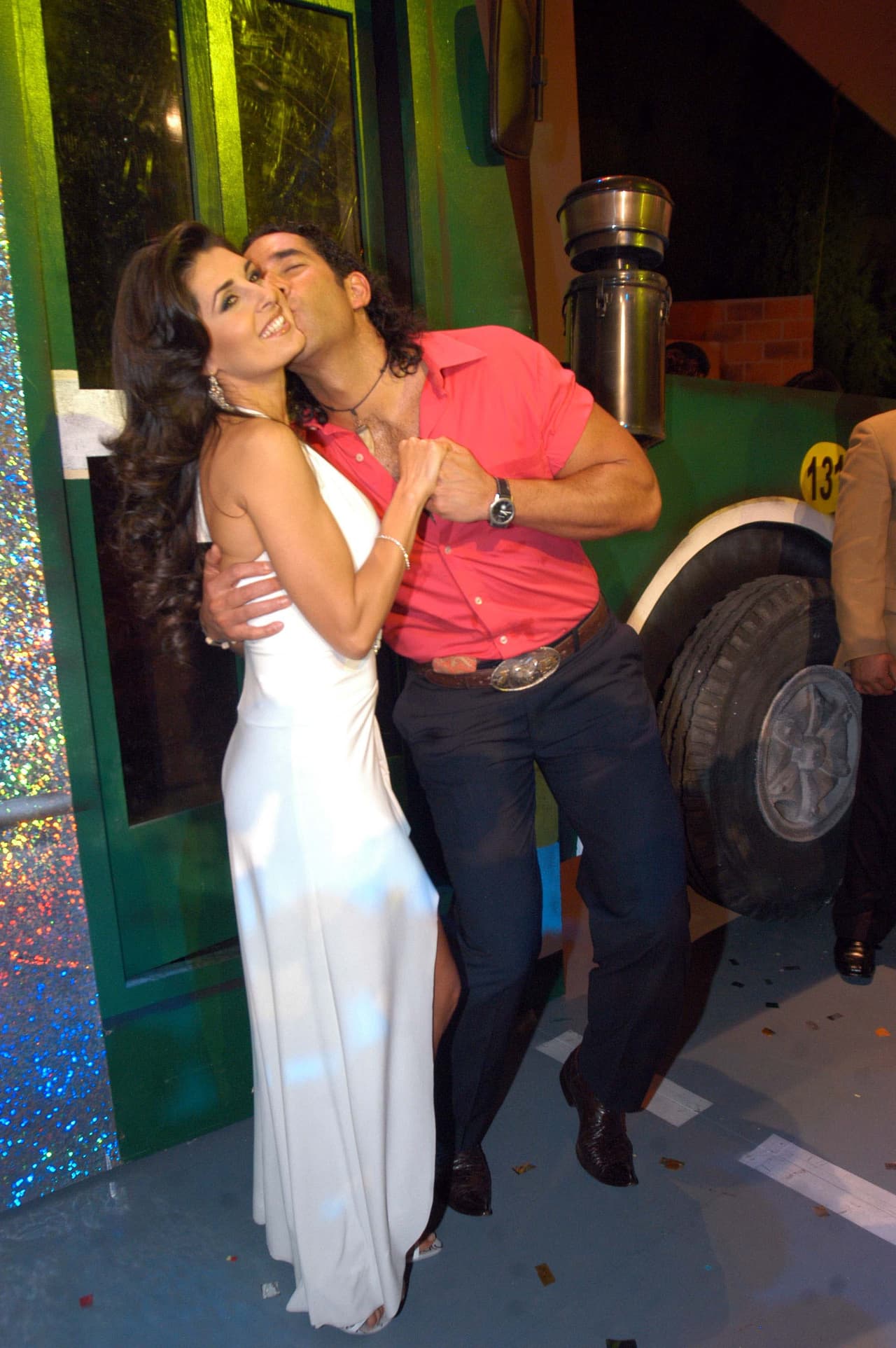 <b><a href="https://www.univision.com/famosos/mayrin-villanueva-eduardo-santamarina-lo-cela">Eduardo Santamarina y Mayrín Villanueva</a> </b>se enamoraron mientras grababan Yo amo a Juan Querendón en 2007.