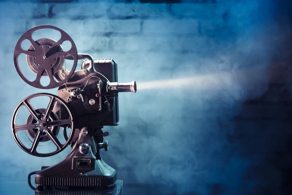 El Archivo de Cine y Televisión de UCLA proyecta
<b> películas de forma gratuita</b> en el Teatro Billy Wilder, en el Museo Hammer, 10899 Wilshire Blvd. Este marzo tendrán Smog (1962), una película italiana del director Franco Rossi. Debes registrarte en línea.