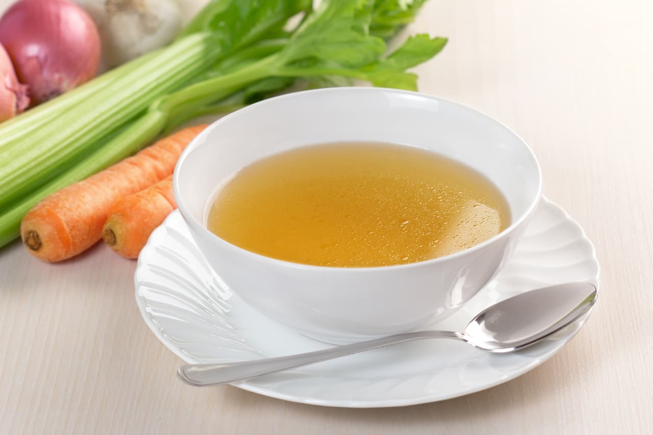 La sopa hipocalórica supuestamente se usa en el 
<a href="https://www.freedieting.com/sacred-heart-diet">Sacred Heart Memorial Hospital</a>. Sin embargo, la fuente original no es identificable, ya que hay varios hospitales llamados así en EEUU y Canadá. A esta misma dieta también se le conoce como 'Spokane Heart diet', 'The Cleveland Clinic diet', 'The Sacred Heart Memorial Hospital diet', o 'The Miami Heart Institute diet'. Más allá del nombre, el resultado es el mismo. 
<a href="https://www.univision.com/noticias/nutricion/por-que-las-dietas-milagro-no-funcionan-y-cual-es-la-mejor-manera-de-perder-peso">Las dietas milagro no funcionan</a>. 
<b>Puede que hasta subas de peso.</b>