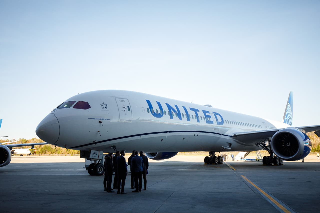 Hospitalizan a siete personas tras fuertes turbulencias que desviaron a Nueva York un vuelo de United
