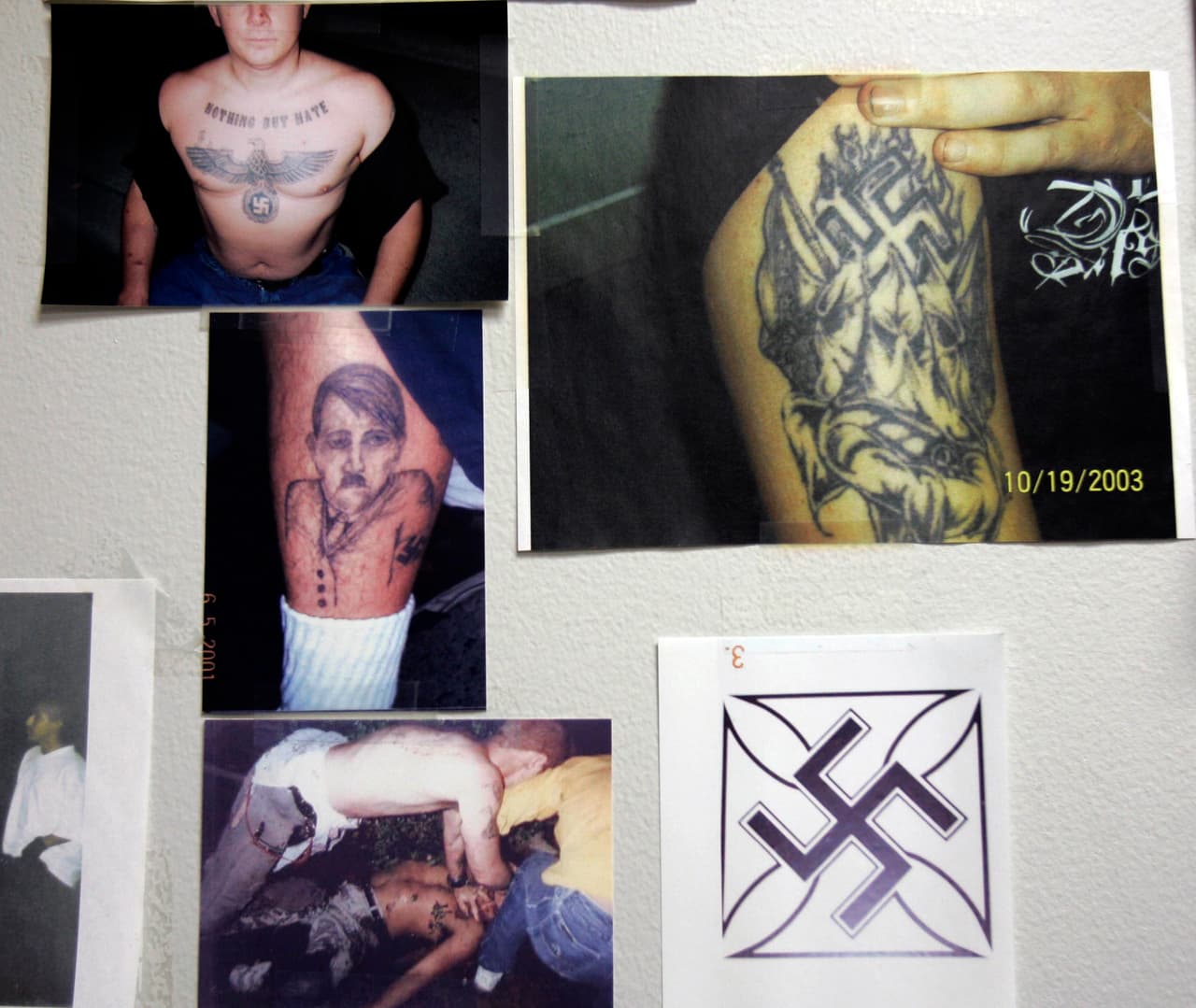 <b>Supremacistas blancos.</b> Son los grupos defensores de la superioridad racial blanca. No hay una organización única que los incluya a todos. 'La Nación Aria', 'Hermandad Aria', 'Partido Nazi Americano', 'Ku Klux Klan', 'Skinheads', 'Nazi Low Riders', 'Resistencia Aria Blanca', 'Guerreros Arios' y 'Enemigo Público Número Uno' son algunas de las bandas. En general los supremacistas blancos son hombres caucásicos aunque se han incorporado mujeres. La mayor concentración de estas organizaciones está en las prisiones de California pero existen en todo el país, tanto en prisión como en las calles. Son muy violentos y algunos de sus miembros han cometido asesinatos y otros crímenes. Se identifican con la cruz celta y la esvástica nazi, entre otros símbolos.