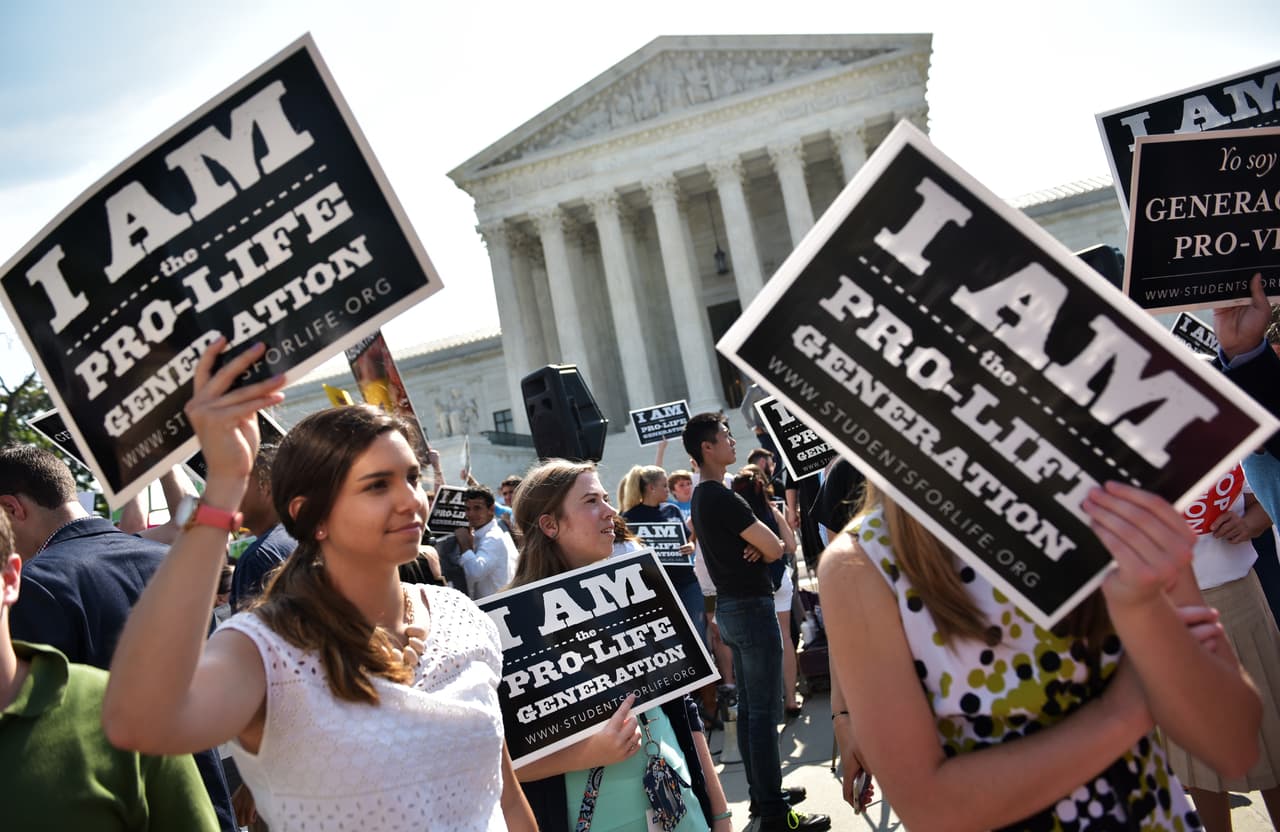 Legisladores en Texas debaten una ley que busca castigar el aborto con la pena de muerte