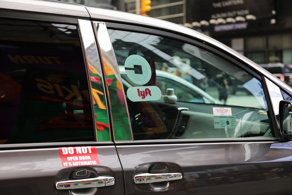 Conductores de Uber y Lyft tienen hasta fin de mes para reclamar millonaria compensación en NY