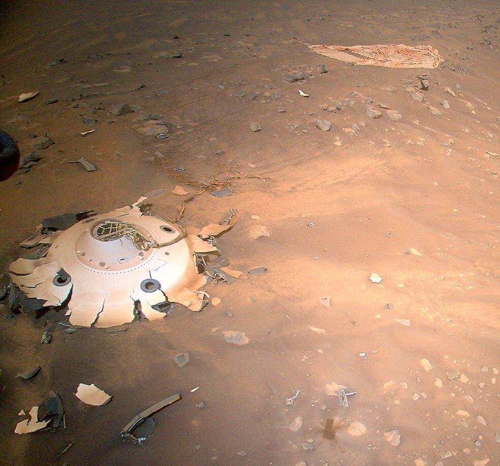 Imagen de la superficie de Marte tomada por el helicóptero de la NASA Ingenuity.