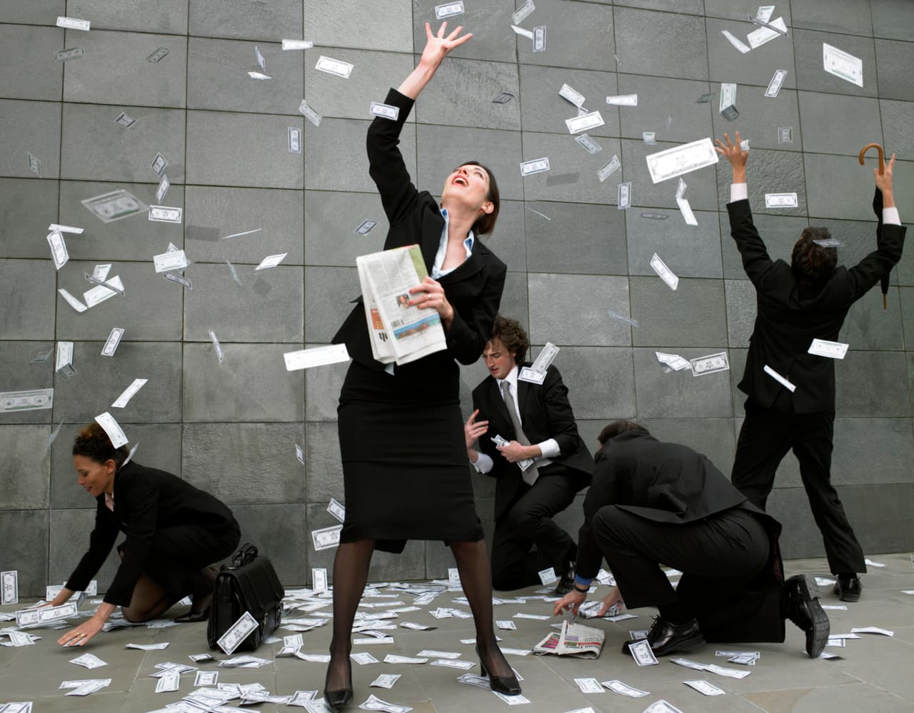 <b>Número Ocho</b> (Ejemplos: Alicia, Saúl. Rosa, Romy, Samuel)
<br>Este es el número que indica el énfasis en la economía, el desarrollo del dinero y la prosperidad. Suele decirse de quienes poseen este número que nunca les faltará el pan en la mesa y que sabrán multiplicar su fortuna de una forma asombrosa, son los que saben aprovechar el tiempo y construirse un patrimonio único.