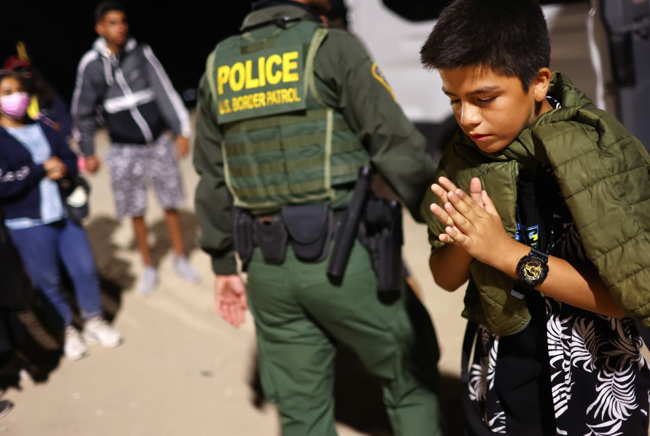 ¿De verdad está 'abierta' la frontera para que pasen los inmigrantes? Esto es lo que está pasando