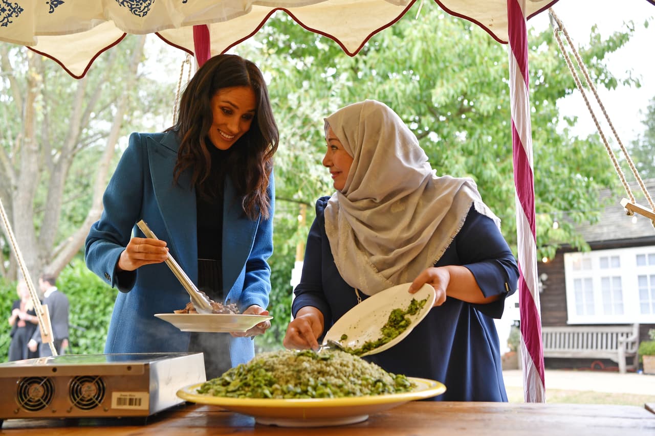 Así lució Meghan Markle en su primer evento como anfitriona en el palacio de Kensington.