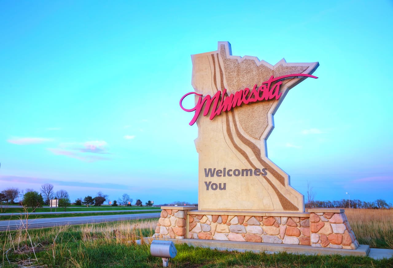 <b>Puesto 5. Minnesota </b>
<br>
<br>Puntaje total: 60.97.
<br>
<br>Asequibilidad: puesto 9.
<br>
<br>Economía: puesto 16. 
<br>
<br>Educación y salud: puesto 4.
<br>
<br>Calidad de vida: 11. 
<br>
<br>Seguridad: 21.
<br>
<br>Los estados con más restaurantes por persona son California, Florida, Nueva York, Texas e Illinois.
<br>