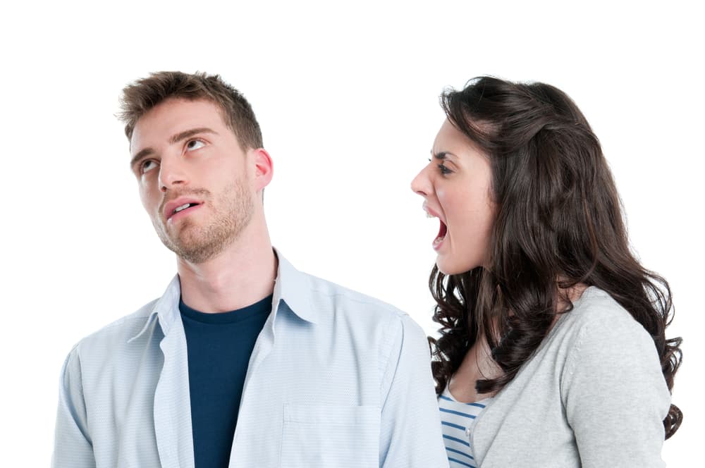 Sí lo hay y es cuando te vuelves muy inquisitivo y quieres que tu pareja hable cuando se requiere silencio, un poco de paz y demandar la plática incesante, la conversación, no ser capaz de callarse un buen rato y asumir que si la pareja no habla es porque ha dejado de amarte o no le interesas creando situaciones embarazosas.
<br>