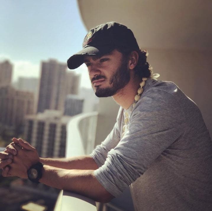 El hijo del actor agradeció en nombre de la familia a los doctores y enfermeros que ha tratado a su padre: "A todo el equipo médico, a todo el equipo que ha ayudado a mi papá, que lo ha cuidado tan bien".
<br>