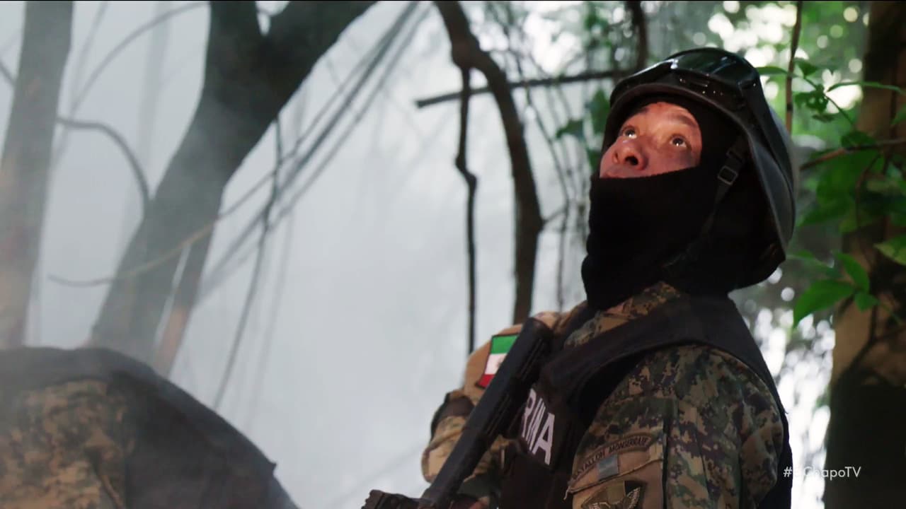 En el último capítulo de la serie 
<b><a href="https://www.univision.com/series/el-chapo">'El Chapo'</a></b>, 
<b><a href="https://www.univision.com/series/el-chapo/marco-de-la-o-es-joaquin-el-chapo-guzman-en-el-chapo">Joaquín Guzmán Loera</a></b> logró escapar del operativo que la Marina de México había preparado para atraparlo.