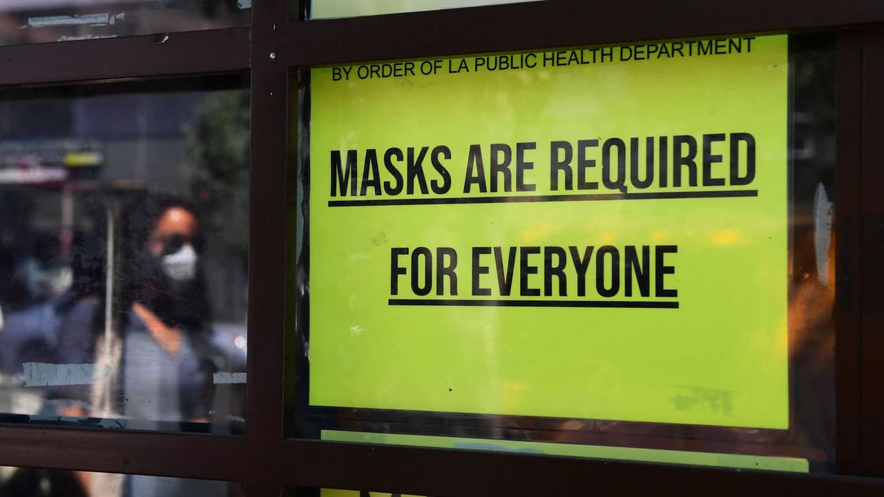 “Solo se la pueden quitar para comer”: lo que debes saber del uso obligatorio de la mascarilla en Pasadena