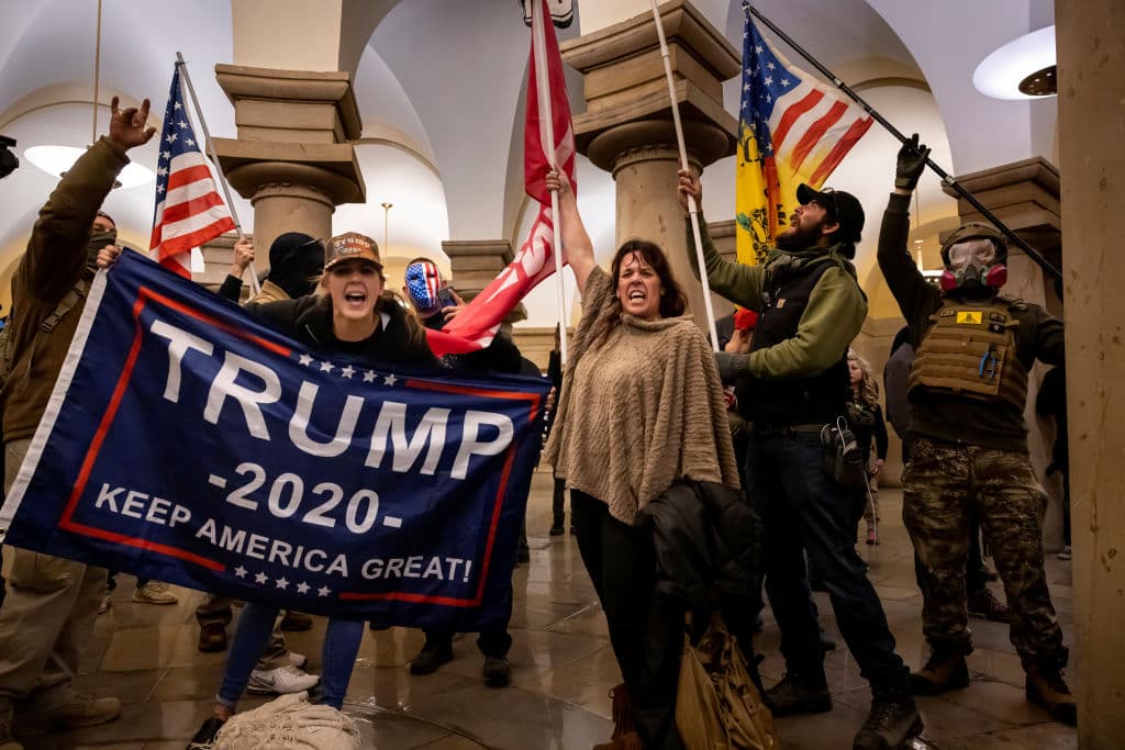 El perdón de Trump a los insurrectos del 6 de enero: la reescritura de la historia del asalto al Capitolio