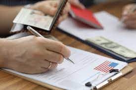 <b>Estafas con la lotería de visas</b>
<br>Una forma de conseguir la Green Card es a través del Programa de Visas de Diversidad para Inmigrantes, conocido popularmente como la “lotería de visas”. La inscripción es gratuita y los ganadores se seleccionan al azar.