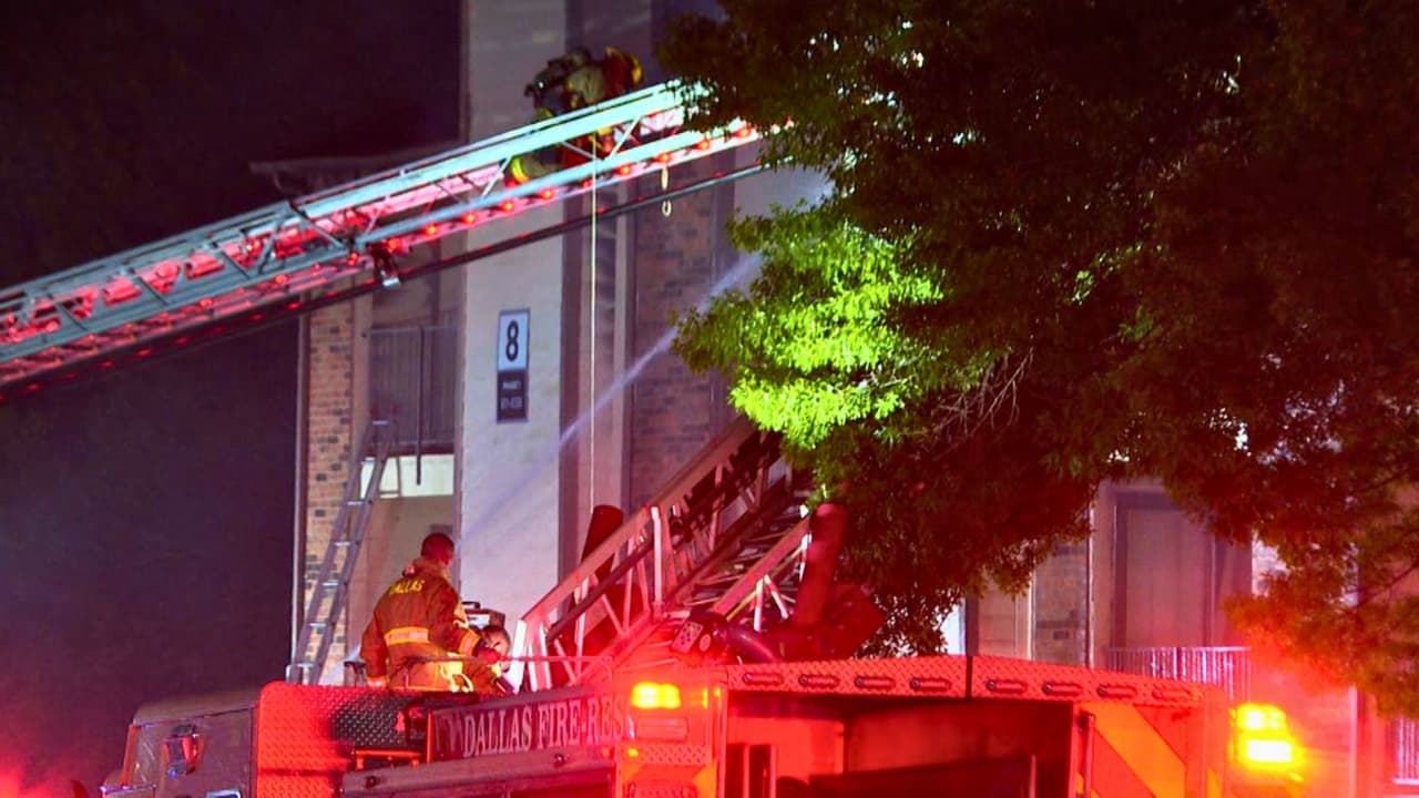 La situación no fue menor: 
<b>A las 5:12 a.m. se activó una tercera alarma para reforzar los esfuerzos</b>. Para esa hora,
<b> unos 70 bomberos seguían batallando con el incendio</b>, que fue finalmente controlado 
<b>cerca de 40 minutos después.</b>