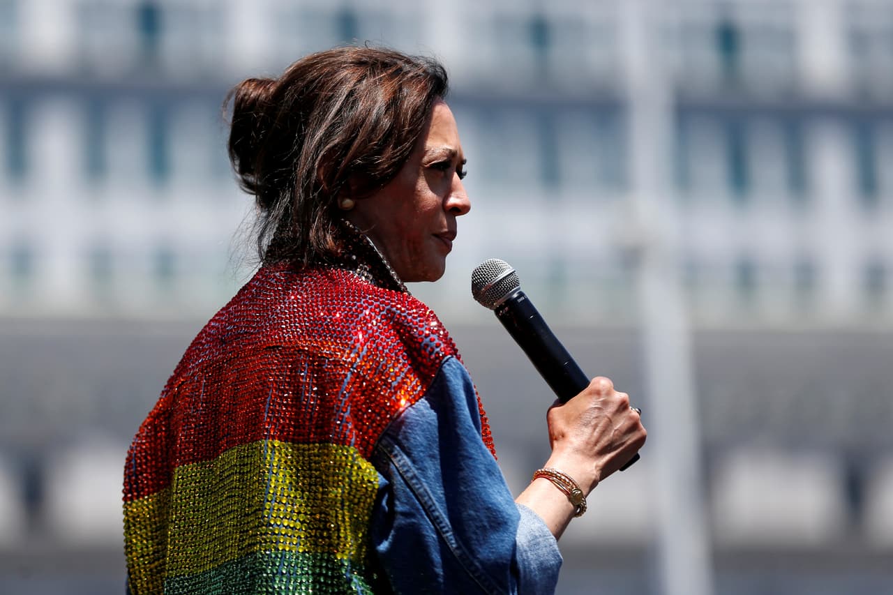 Kalama Harris, aspirante en la carrera por la nominación presidencial del partido demócrata, también se unió a la marcha de este domingo en San Francisco.