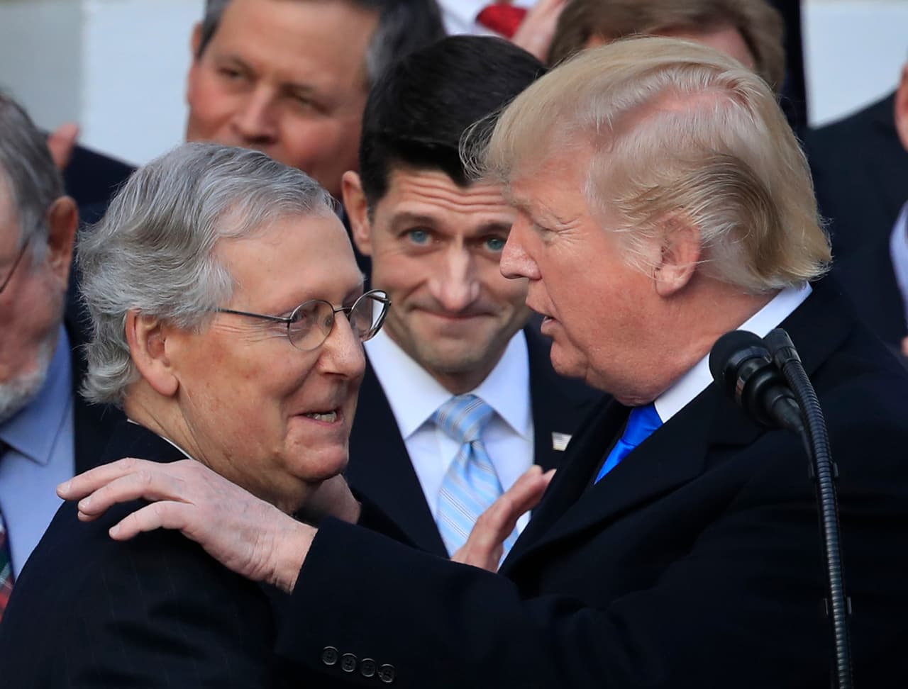Más de 10 estados bajo control republicano prometen ofensiva contra DACA si no hay pacto en el Congreso