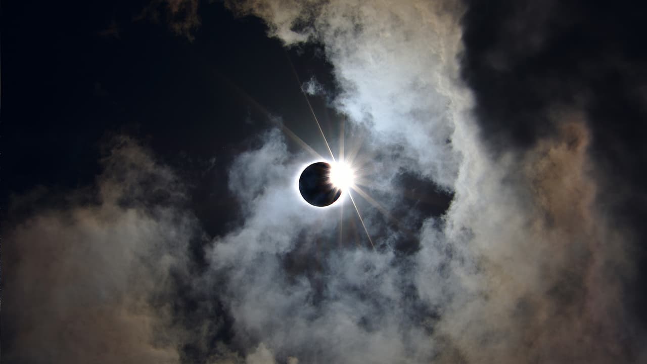 En el área de Douglas el eclipse podrá ser visto en un 75%; en Tucson se podrá ver en un 70%; en la zona del Valle podrá apreciarse en un 65%, principalmente en Mesa; mientras que en Prescott será de 60%.