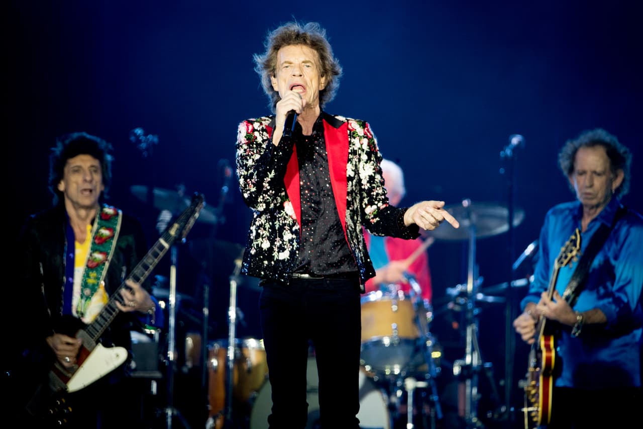 <b>The Rolling Stones</b>. Desde 2016 la banda británica ha solicitado a Trump que no reproduzca su música en eventos políticos. Sin embargo, el tema ‘You can't always get what you want’ (‘No siempre puedes conseguir lo que quieres’, en español) se ha seguido escuchando en los mítines del mandatario. BMI, una organización de derechos de autor a la que pertenece el grupo, 
<a href="https://www.rollingstone.com/music/music-news/rolling-stones-trump-lawsuit-rally-music-bmi-1021498/"><u>emitió en junio de 2020 un comunicado</u></a> diciendo que si la campaña de Trump “hace caso omiso de la exclusión y persiste, enfrentaría una demanda por reproducir música de la que no tiene licencia".