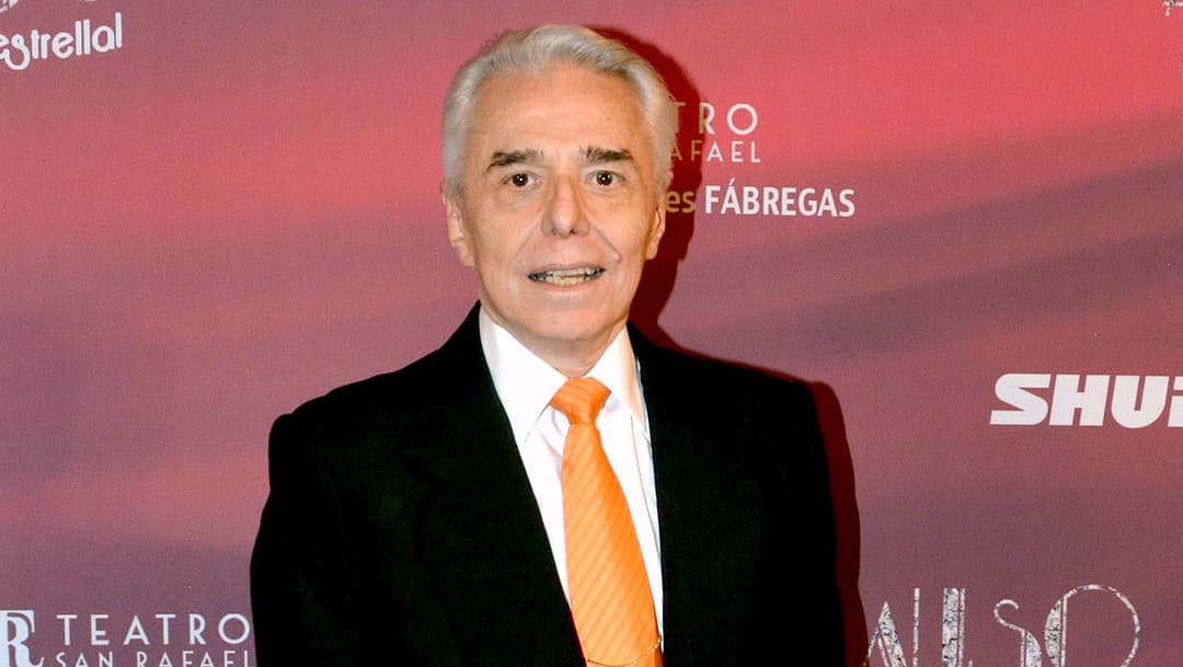 El legendario cantante 
<b><a href="https://www.univision.com/famosos/el-angustioso-desmentido-de-enrique-guzman-a-la-acusacion-de-abuso-de-frida-sofia-video" target="_blank">ha negado los señalamientos</a></b> y también ejerció acciones legales en contra de ella. 
<br>