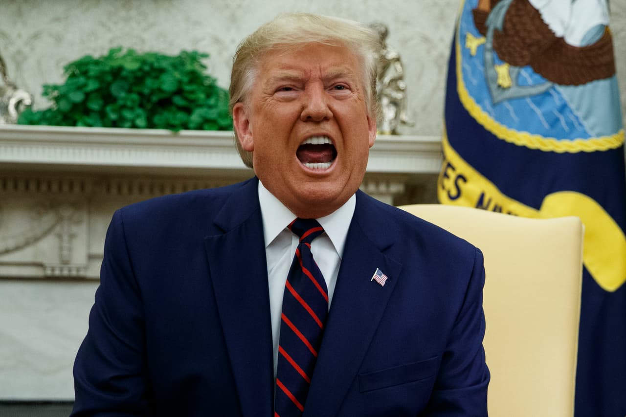 Trump insiste en fraude electoral sin evidencias y la empresa a la que acusa lo desmiente