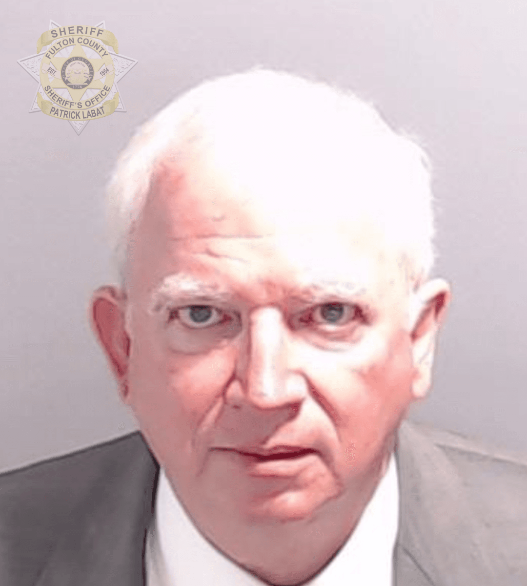 <b>John Eastman</b>. Abogado conservador al que se le acusa de nueve cargos, cuya fianza se fijó en $100,000.