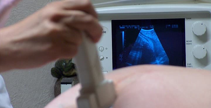 Sin embargo, en junio de 2016 la menor tenía tres meses de embarazo y su madre negó que su hija tuviera una vida sexual activa.
<br>**Imagen de archivo