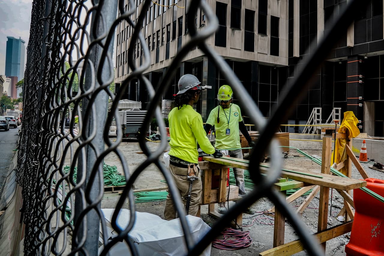 El desempleo en EEUU cae al 3.6% en junio: se aleja más el fantasma de la recesión