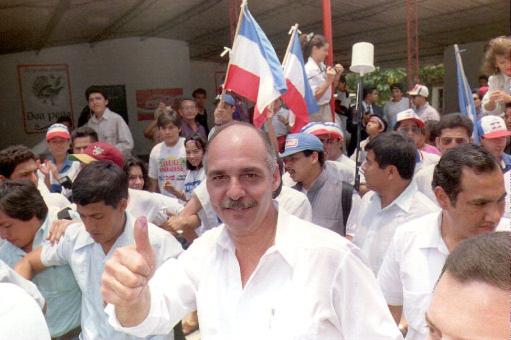 Alfredo Cristiani, ex presidente de El Salvador, aparece en los Pandora Papers.