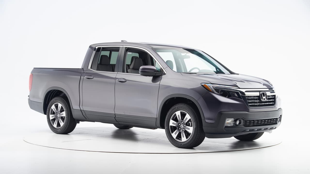 <b>Honda Ridgeline</b>
<br>Resistencia estructural: 
<b>Aceptable</b>
<br>Soporte al pasajero: 
<b>Marginal</b>
<br>Protección de cuello y cabeza: 
<b>Buena</b>
<br>Protección de pecho:
<b>Buena</b>
<br>Protección de cadera y muslo: 
<b>Buena</b>
<br>Protección de parte baja de la pierna y pie: 
<b>Marginal</b>
<br>
<br>Calificación general: 
<br>
<h3 class="cms-H3-H3">Aceptable</h3>