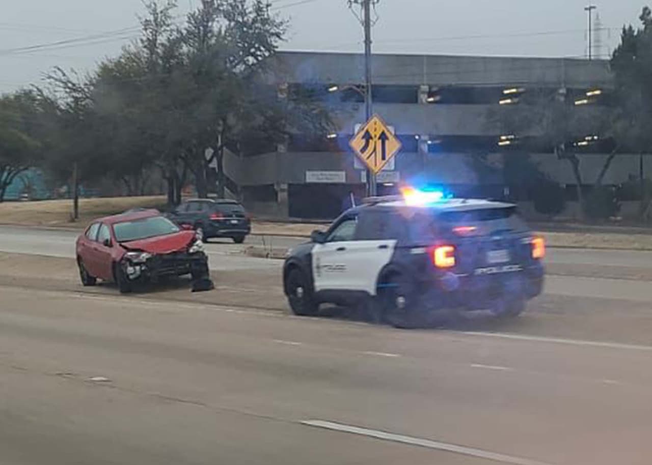 El Servicio Nacional de Meteorología emitió una 
<a href="https://www.univision.com/local/austin-kakw/frio-del-artico-emiten-advertencia-condiciones-invernales-centro-texas"><b>advertencia por condiciones</b></a> invernales hasta este jueves al mediodía para gran parte del centro de Texas ante la llegada de un fuerte frente frío del Ártico.