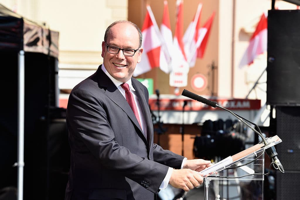 Alberto de Mónaco también confirmó que dio positivo. No presentó síntomas graves de la enfermedad. 
<br>