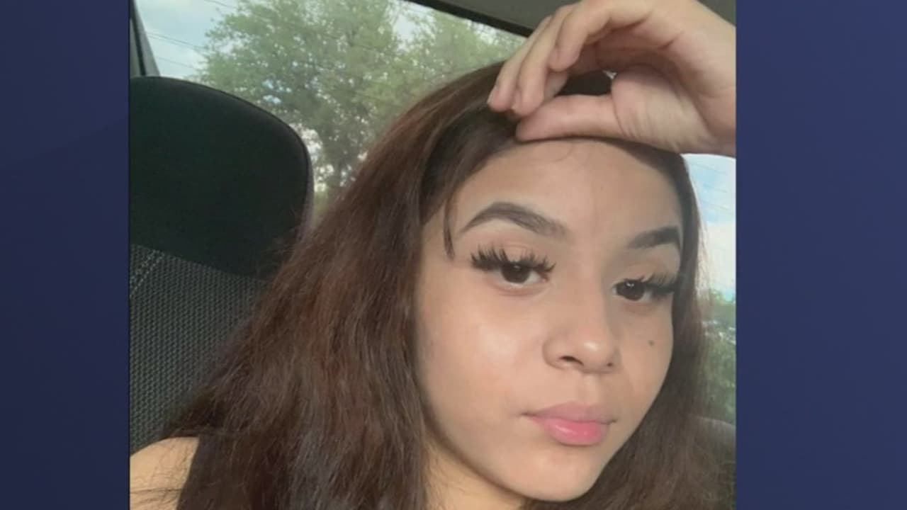 El 
<a href="https://www.univision.com/local/dallas-kuvn/venus-rodriguez-oak-cliff-asesinato-arroyo" target="_blank">cuerpo de Venus Rodríguez </a>fue hallado el lunes 16 de enero en un arroyo ubicado en la calle Brookhaven Drive, al sur de Dallas. La policía de Dallas dijo que
<b> la menor tenía múltiples impactos de bala.</b>