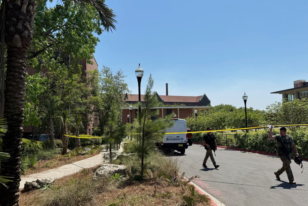 Al menos dos muertos y varios heridos deja tiroteo en la Universidad Estatal de la Florida