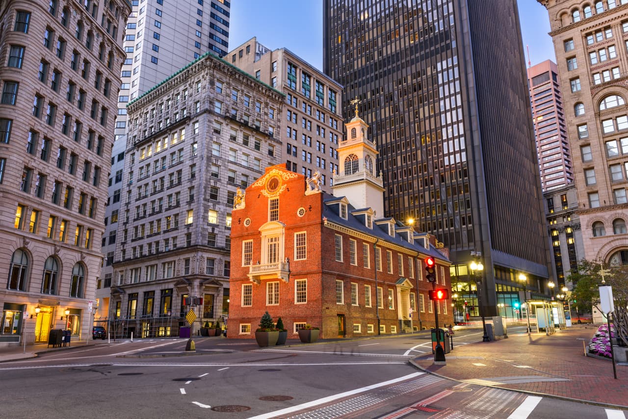 <h3 class="cms-H3-H3"><b>Boston, Massachusetts </b></h3>
<br>
<br>
<b>Reducción del tráfico vehicular: </b>39%