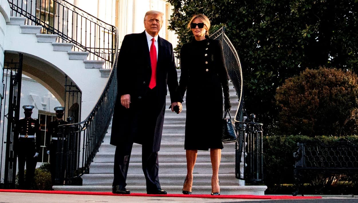 Al amanecer de este miércoles 20 de enero de 2021, el ahora ex presidente 
<b><a href="https://www.univision.com/noticias/elecciones-en-eeuu-2020/volveremos-de-alguna-forma-dice-trump-en-su-despedida-de-washington-de-la-presidencia">Donald Trump y Melania Trump se despidieron de Washington,</a></b> D.C., luego de "cuatro años de fantásticos", según dijo el neoyorquino de 74 años.