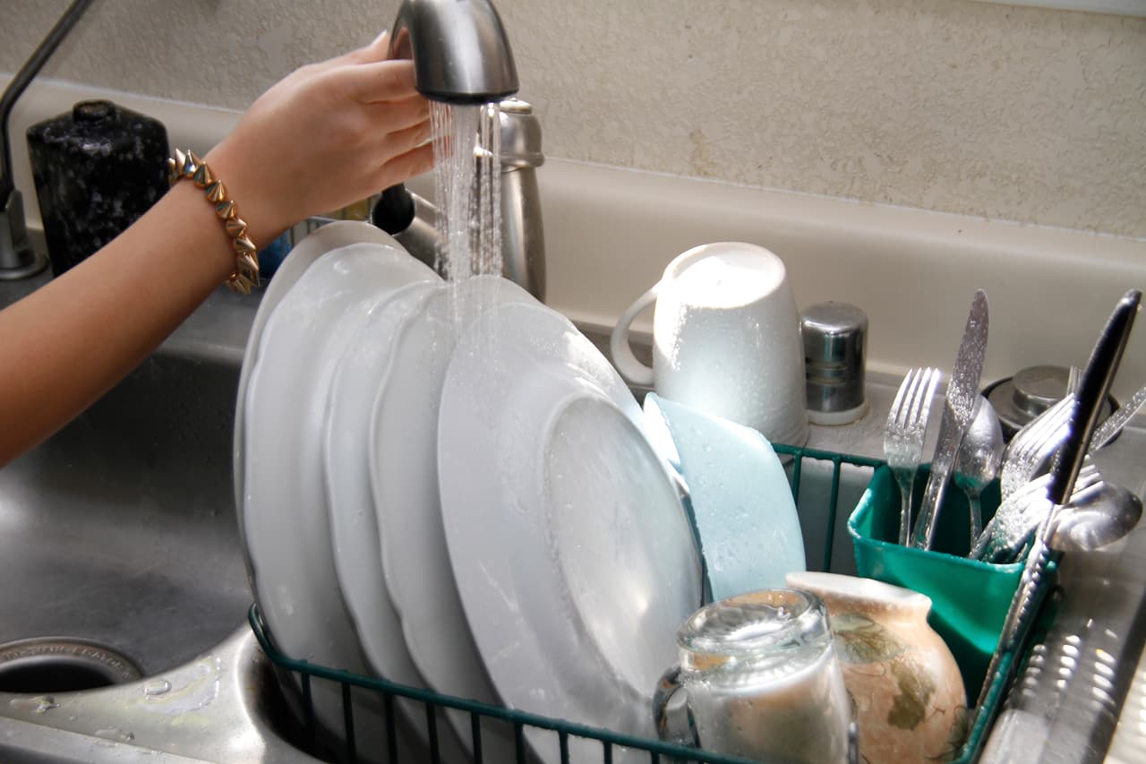 Seguro te estás preguntando ¿para qué me sirve esta información? Pues la puedes usar para varias cosas ya que todos estos procesos y las cantidades de agua, se refieren a productos industrializados por lo que ahí ya tienes una pista.
<br>