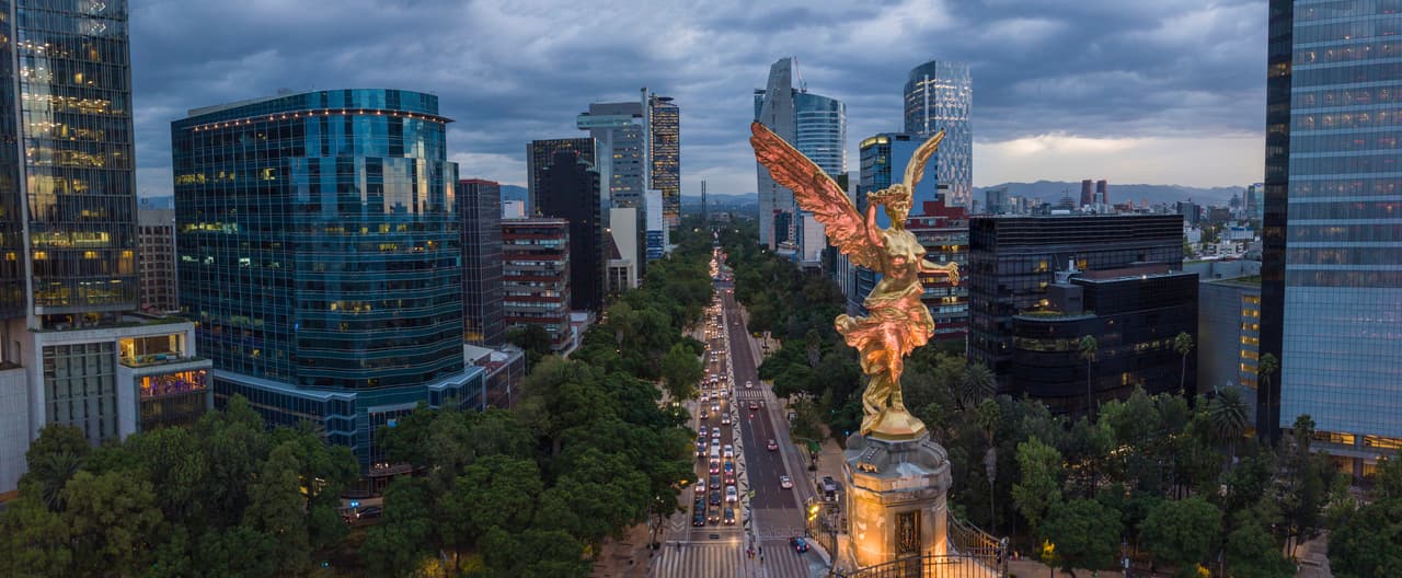 <h3 class="cms-H3-H3">México</h3>
<br>
<br>Más de tres cuartas partes de los expatriados en México afirmaron estar generalmente contentos con su situación económica. Sólo el 15% ganaba más de 100,000 dólares anuales, pero el 90% consideraba que su renta familiar disponible era suficiente o más que suficiente para vivir cómodamente. 
<br>