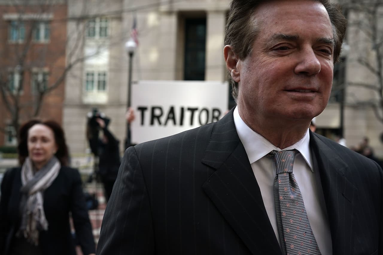 "Un mentiroso en serie": las claves en la fase final del juicio al exjefe de campaña de Trump
