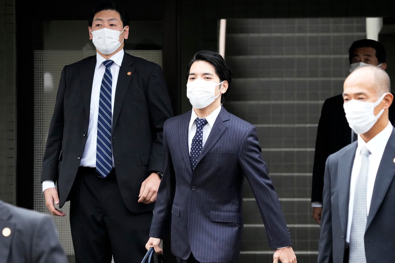 Kei trabaja en una firma legal con sede en Nueva Jersey, tras haberse graduado hace poco de abogado en la Universidad Fordham, en Nueva York, según The Daily Mail.