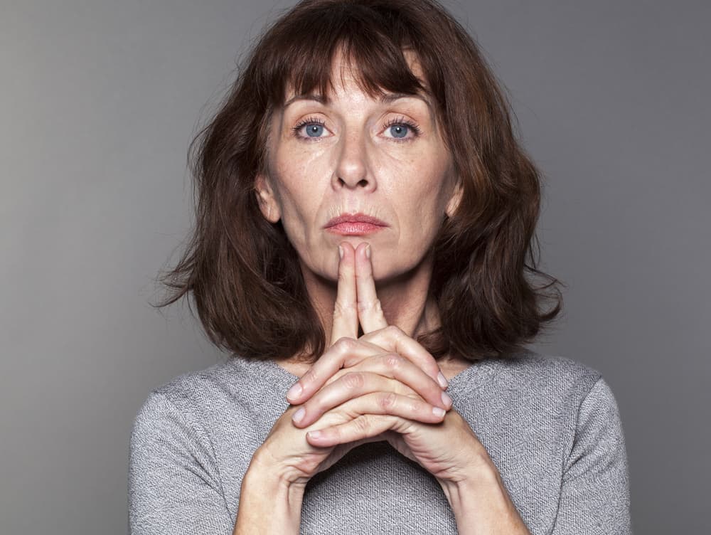 Las personas no hablan sin pensar, sino después de haber meditado lo que van a decir.