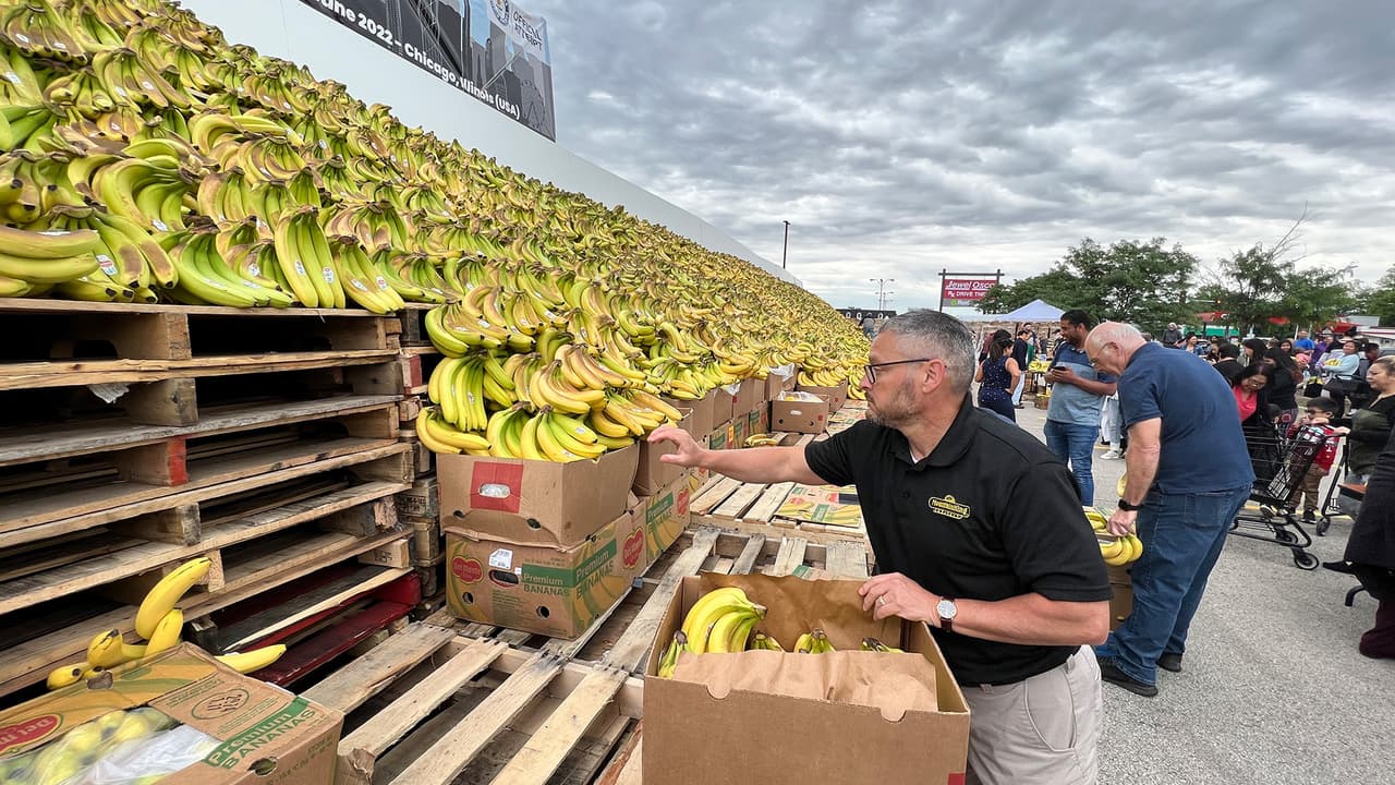 De acuerdo con la tienda Jewel-Osco, 
<b>las bananas son el fruto más vendido</b> en la cadena en Westmont.
