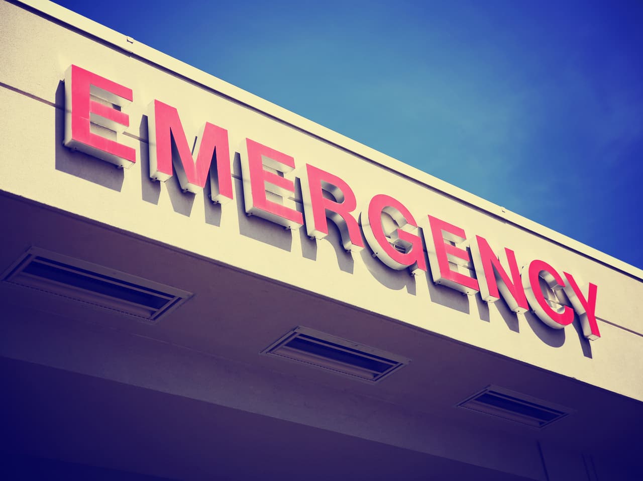 Esta semana, 
<b><a href="https://www.univision.com/noticias/salud/supension-vacuna-johnson-trombos-coagulos-estados-unidos" target="_blank">los CDC y la Agencia de Alimentos y Medicamentos (FDA) recomendaron poner en pausa la vacunación de Johnson & Johnson para investigar su posible vínculo con "severos y raros" coágulos de sangre</a></b>, después de seis casos de mujeres que los han padecido tras inmunizarse.