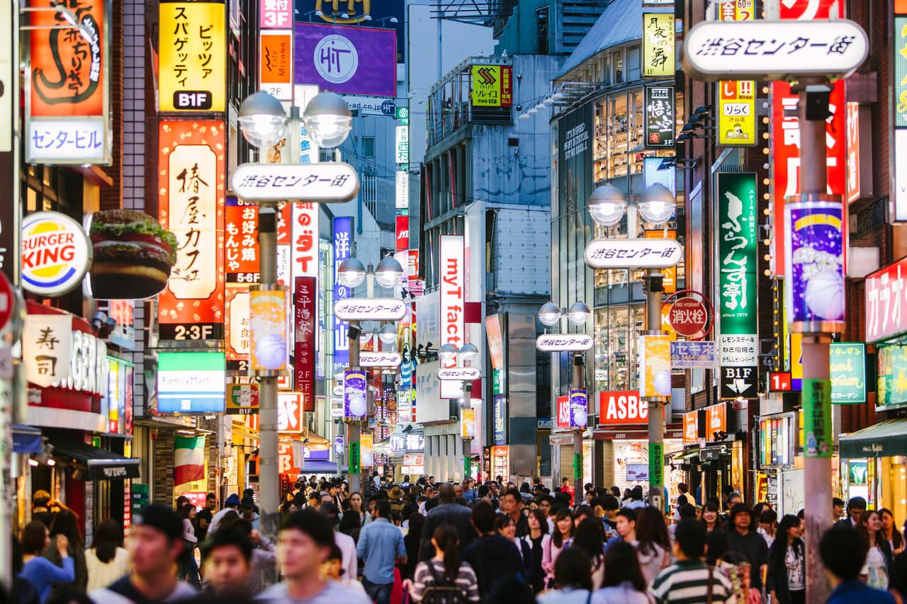 <h2 class="cms-H2-H2">7. Tokio, Japón</h2>
<br>
<br>Tokio, una de las metrópolis más grandes del mundo, con casi 14 millones de habitantes, se sitúa en el séptimo puesto de acuerdo con el reporte del WTTC. La capital japonesa ganó 17,900 millones de dólares gracias al turismo en el transcurso del año pasado.
<br>